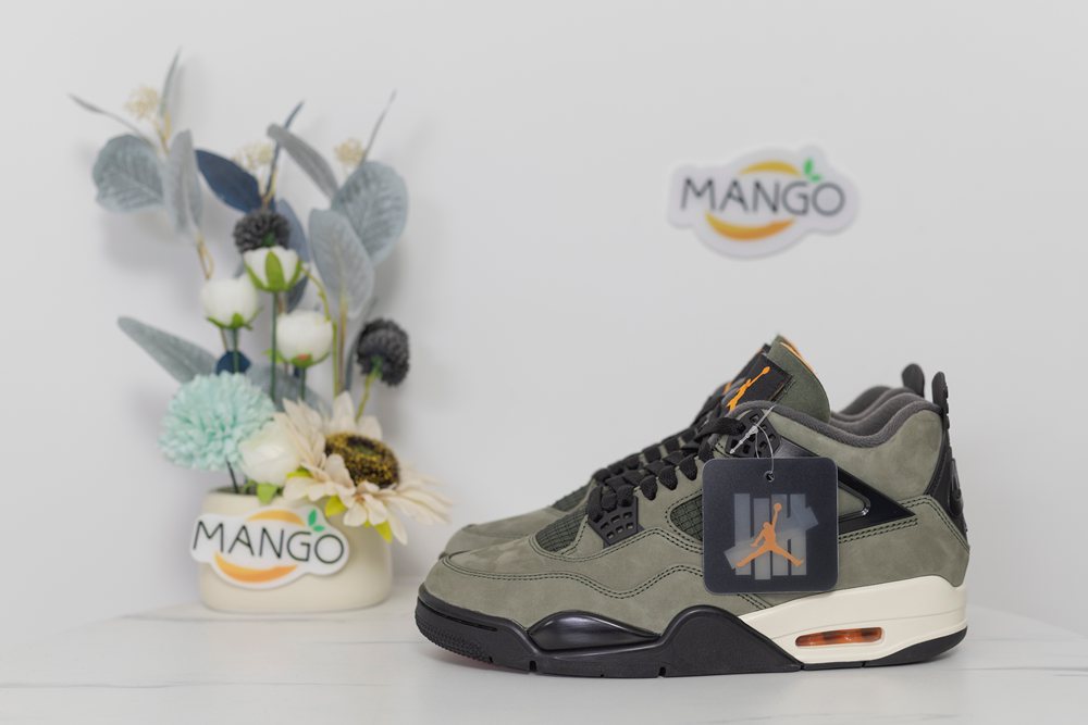 Undefeated x Air Jordan 4 Retro 2025