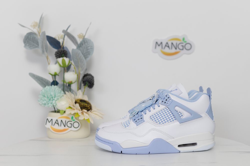 Wmns Air Jordan 4 Retro 'Forget Me Not'