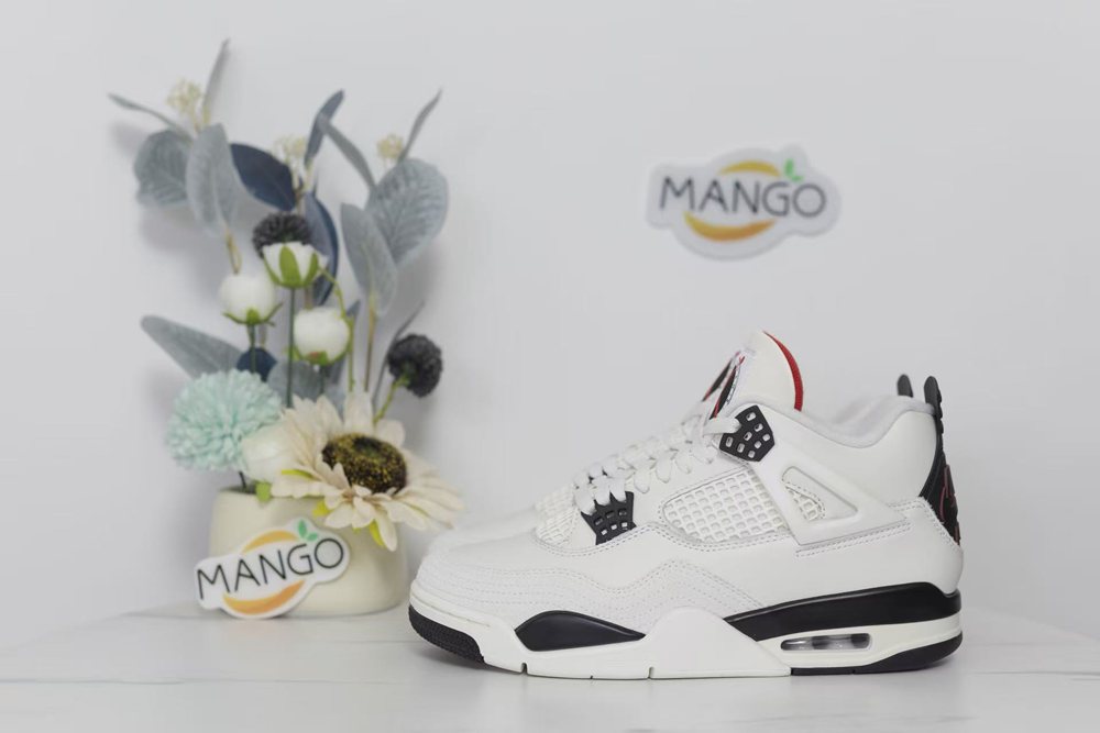 Air Jordan 4 “Flight Club”