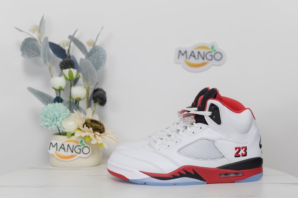 Air Jordan 5 Retro 'Fire Red' 2025