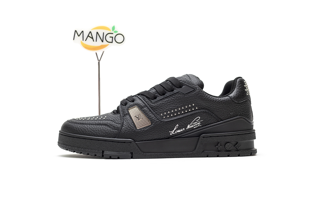 Louis Vuitton Sneaker Black Studs